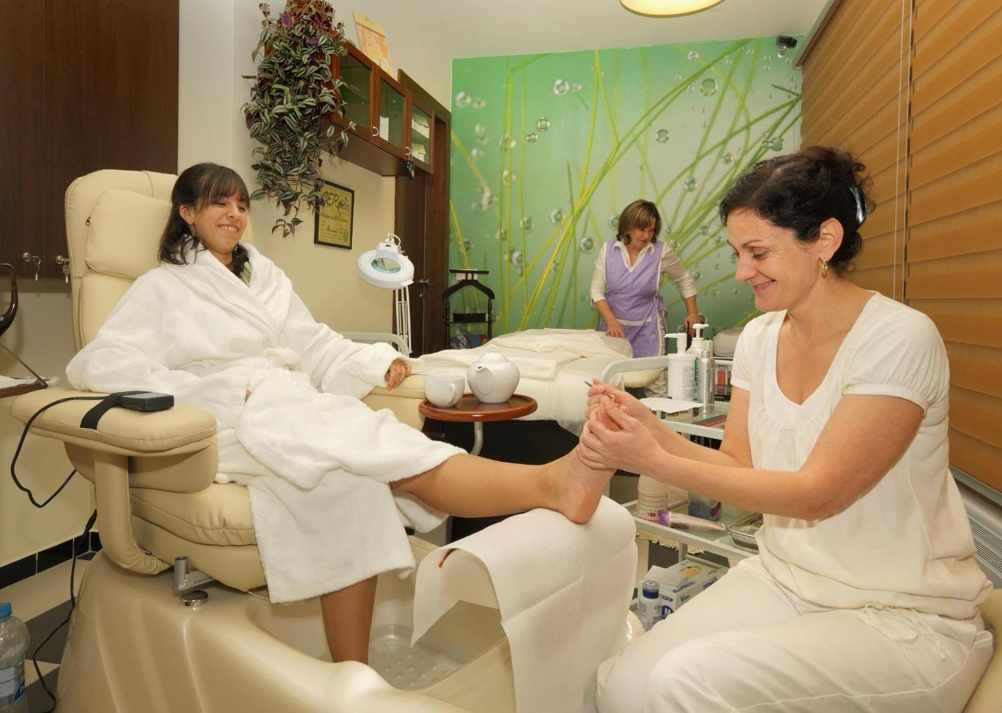Esmarin Wellness Hotel Mníšek pod Brdy Bagian luar foto