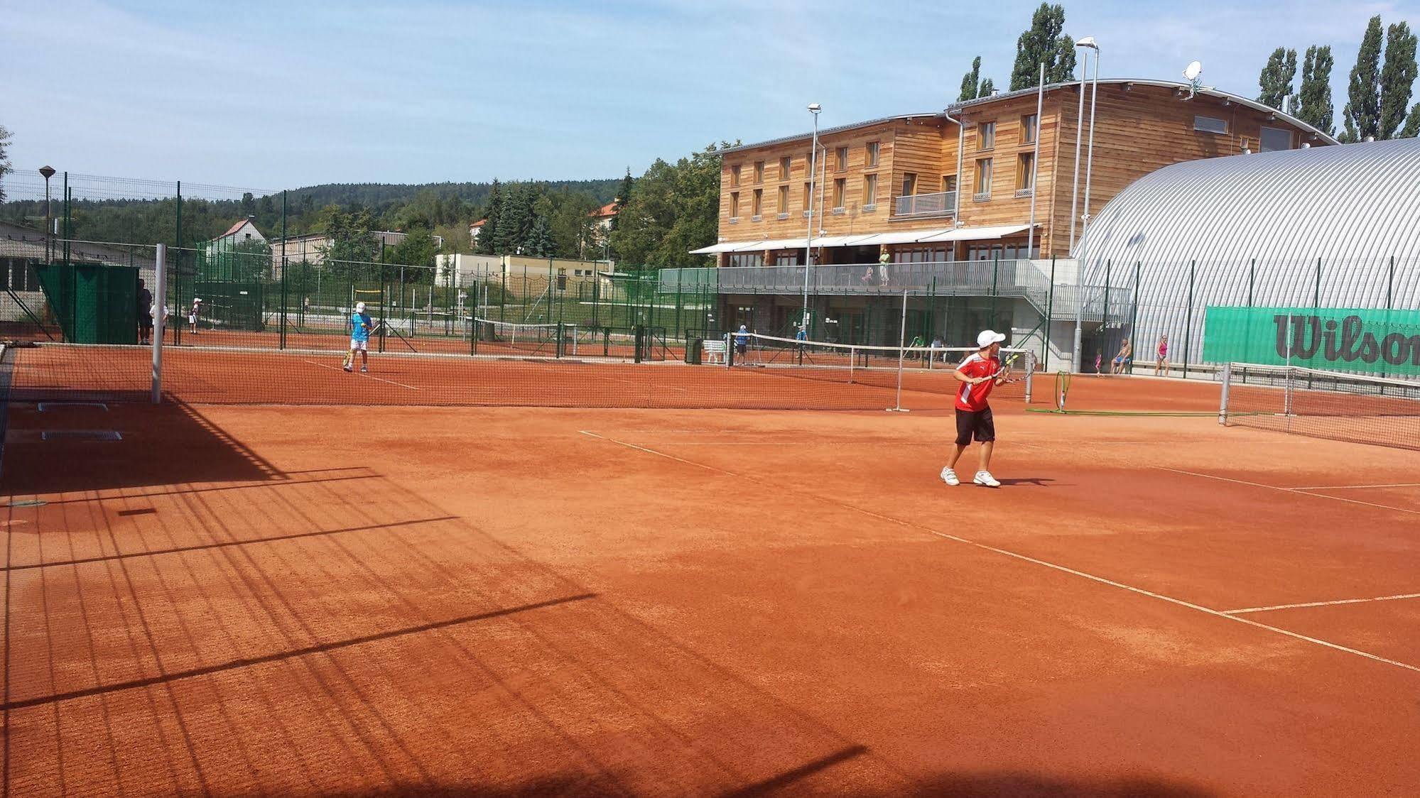Esmarin Wellness Hotel Mníšek pod Brdy Bagian luar foto